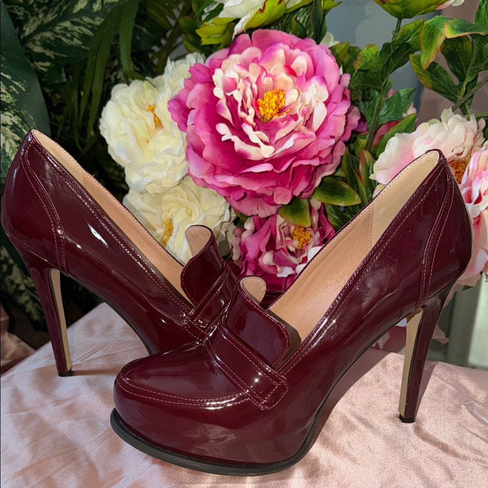 Chic Maroon Platform Heels